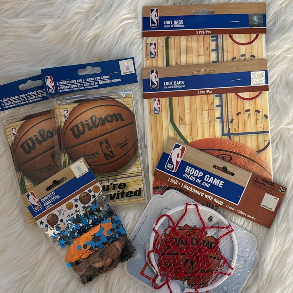 NBA Basketball Party Decorations-Invitations (16), confetti, 16 loot bags & game